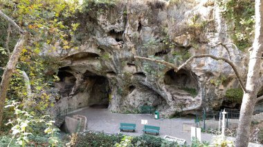 Duden Şelaleleri - Antalya ilinin Antalya ilçesinde bir şelale şelalesi