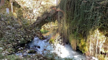 Duden Şelaleleri - Antalya ilinin Antalya ilçesinde bir şelale şelalesi