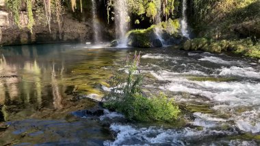 Duden Şelaleleri - Antalya ilinin Antalya ilçesinde bir şelale şelalesi