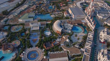 Efsaneler Diyarı eğlence parkı, Türkiye ve Antalya