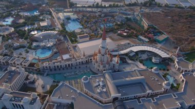 Efsaneler Diyarı eğlence parkı, Türkiye ve Antalya