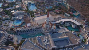 Efsaneler Diyarı eğlence parkı, Türkiye ve Antalya