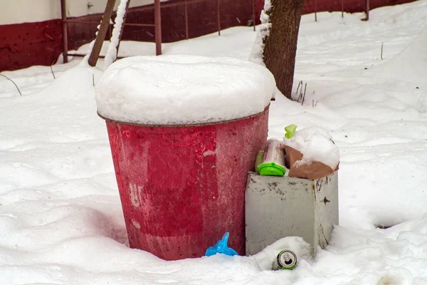 Garbage Did Fit Trash Bin Its Collection — Stock Photo, Image