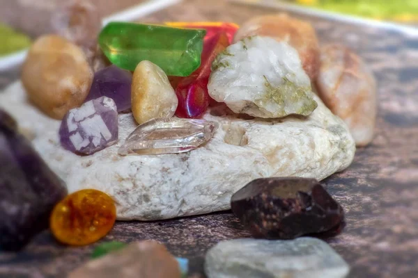 Pietre Ciottoli Gemme Semi Preziose Cristalline Minerali Multicolori Utili Naturali — Foto Stock