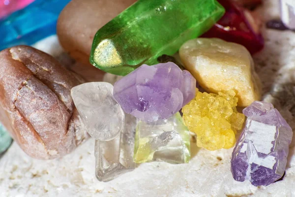 Piedras Guijarros Gemas Semi Preciosas Cristalinas Minerales Multicolores Útiles Naturales — Foto de Stock