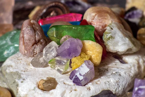 Pierres Galets Gemmes Semi Précieuses Cristallines Minérales Multicolores Utiles Naturelles — Photo