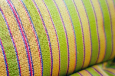 Dokuma pamuğu yakın çekim. Dokuma odununu kullanarak pamuk dokumak, ki bu halk bilgeliğidir, Tayland sanatının yaratıcılığını gösterir..