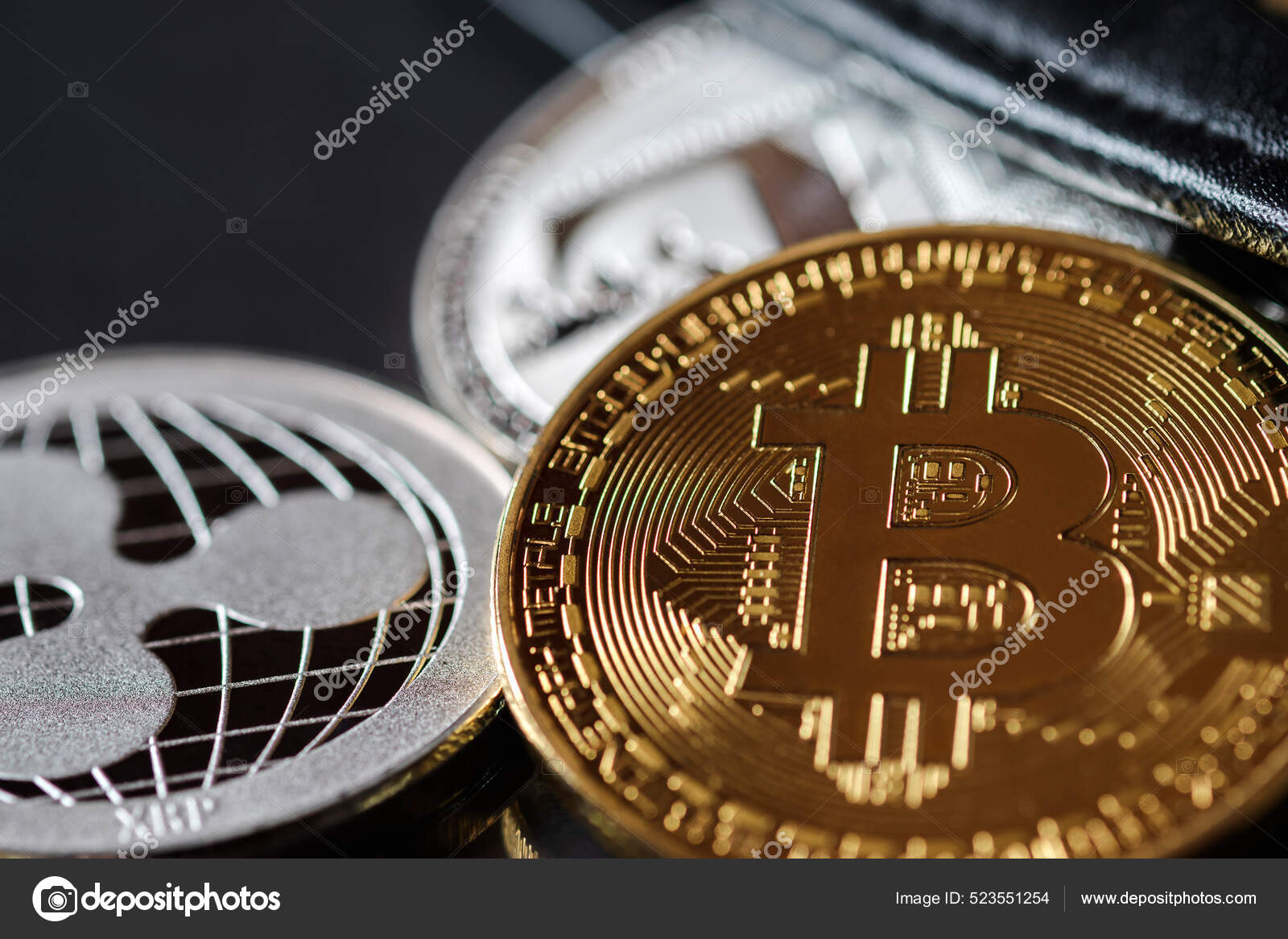 2021年6月5日至6月5日梅索特加密货币新概念虚拟货币是数字货币在线支付的未来—— 库存社论照片© Oporty #523551254