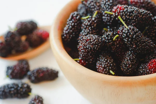 Close Black Mulberry Wooden Cup Healthy Berry Sweet Sour Taste — Foto de Stock