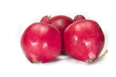 beyaz zemin üzerinde izole üç nar grubu