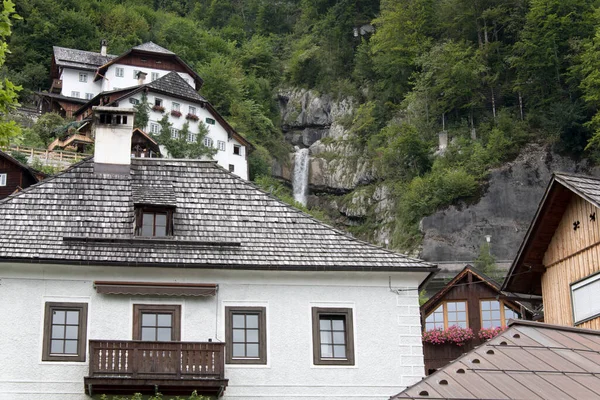 Uitzicht Heuvel Naar Historische Huizen Beroemde Waterval Oberösterreich Hallstatt Salzkammergut — Stockfoto