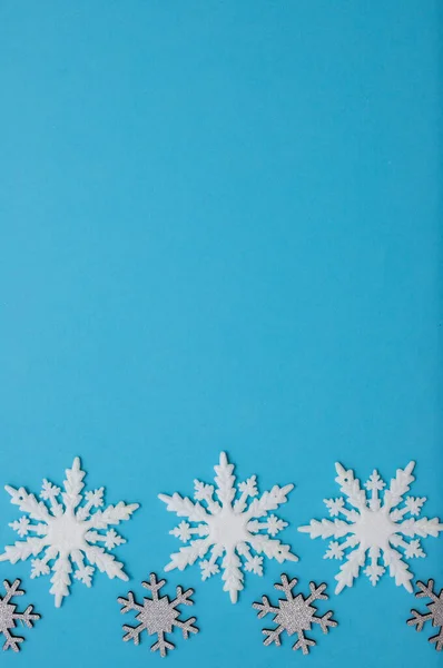 Χριστούγεννα επίπεδη λευκό νιφάδες χιονιού σε σχήμα πλαίσιο — Φωτογραφία Αρχείου