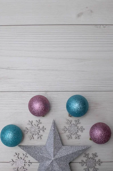 Noël flatlay jouets sapin de Noël et décor étoile d'argent — Photo