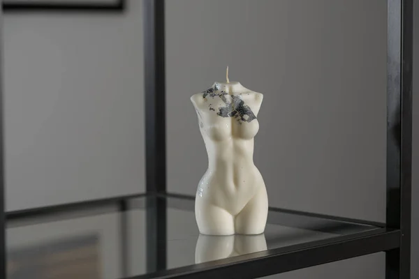 女性身体形状的白色蜡烛 — 图库照片