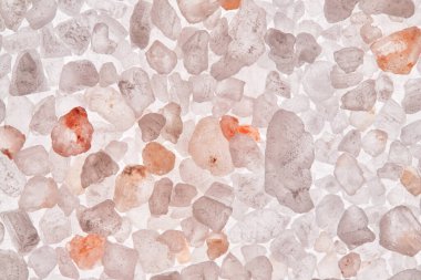 Pembe Himalaya tuzundan kristaller.