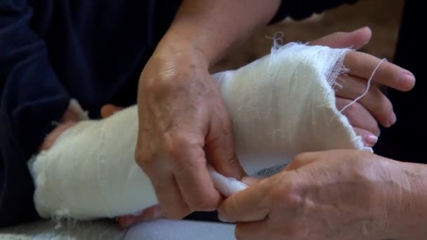 Bandage Plaie Maison Appliquer Des Médicaments Images Haute Qualité — Video