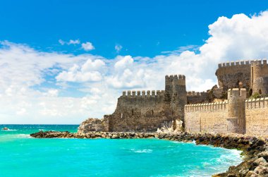 Türkiye 'nin Anamur ilçesindeki Mamure Şatosu panoramik görünümü