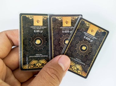 Nisan 2022, Jakarta Endonezya, Endonezya 'da PT SDGM tarafından üretilen saf altın külçe sertifikası Nisan 2022, Jakarta Endonezya, PT SDGM tarafından üretilen saf altın sertifikası