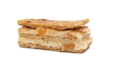 Lezzetli bir Millefeuille meyvesi. Beyaz arkaplanda izole.