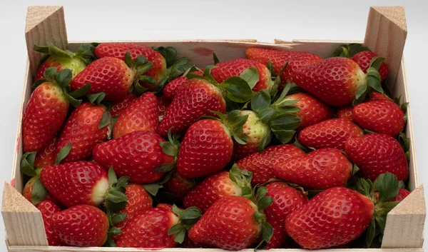 Some Delicious Background Strawberries Freshly Picked Put Wooden Box One — Stock Photo, Image