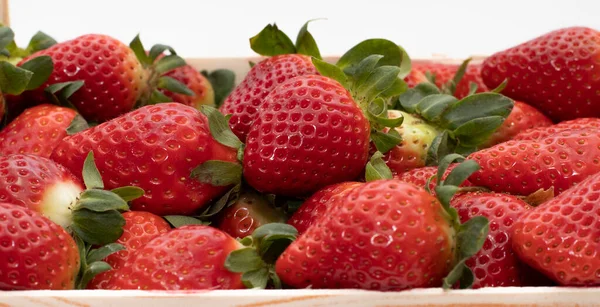 Some Delicious Background Strawberries Freshly Picked Put Wooden Box One — Stock Photo, Image