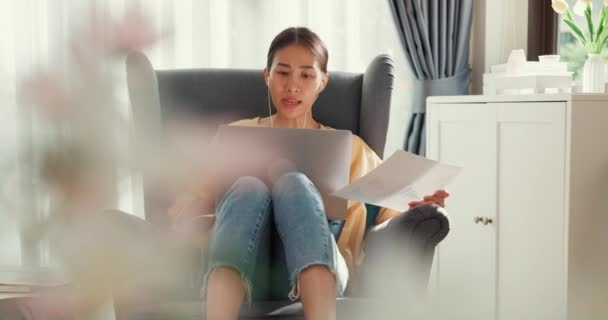 Young Asia Female Girl University Student Sit Sofa Chair Computer — 비디오