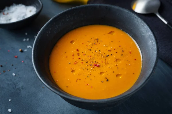 Autumn Puree Vegan Soup Pumpkin Ginger Bowl Served Dark Background — Φωτογραφία Αρχείου