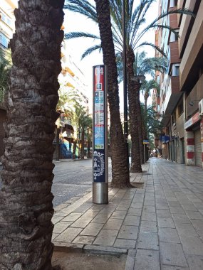 Alicante, İspanya 'da otobüs durağı.