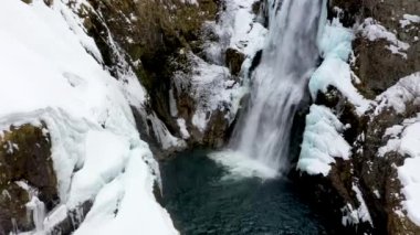 Akiu Great Falls 'un gökyüzü manzarası.