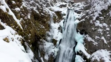Akiu Great Falls 'un gökyüzü manzarası.