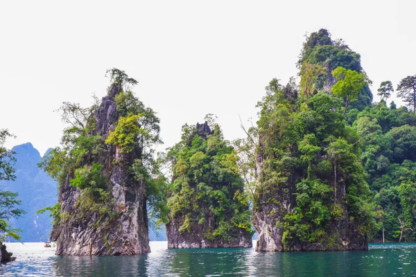 Khao Sam Kler Sam Kler Montagna Simbolo Della Diga Ratchaprapa — Foto Stock