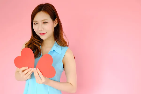 Retrato Bonito Ásia Mulher Rosa Fundo Valentine Dia Amor Conceito — Fotografia de Stock