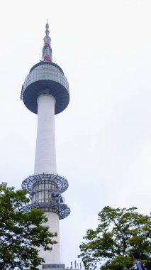  Seul Kulesi Güney Kore 'de ünlü bir yerdir.
