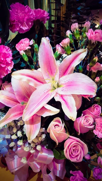 Rosa Lilly Blomma För Bakgrund — Stockfoto
