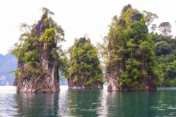 Khao Sam Kler Sam Kler Montagna Simbolo Della Diga Ratchaprapa — Foto Stock