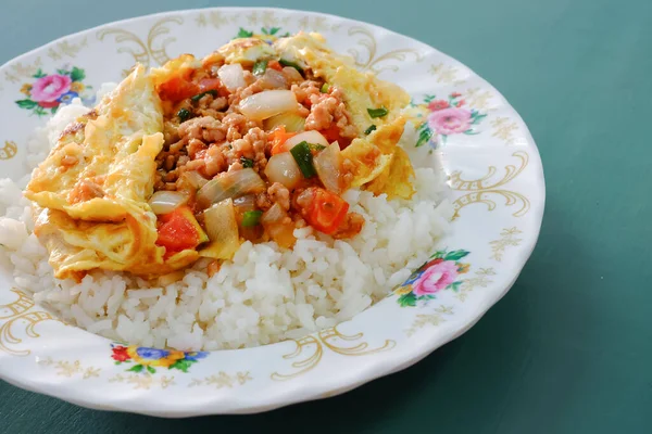 Nasi Dengan Telur Dadar Makanan Thailand — Stok Foto