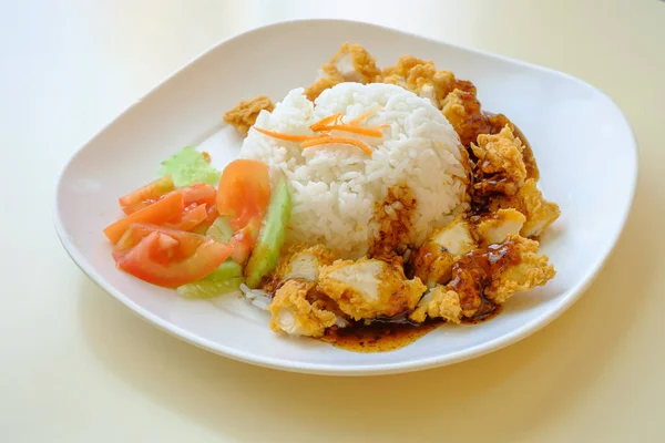 Csirke Izán Szósszal Rizs Thai Étel — Stock Fotó