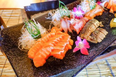 Masada soyut, bulanık Japon yemekleri