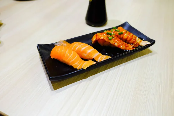 Lachs Sashimi Japanisches Essen Auf Dem Tisch — Stockfoto