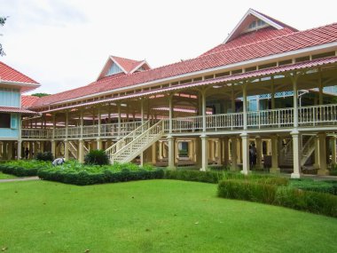 Mrigadayavan Sarayı, Tayland 'ın Phetchaburi eyaletinde yer alan Cha-am' da yer almaktadır.