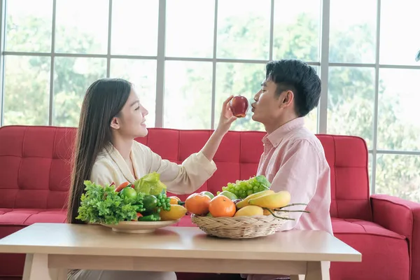 Portret Aziatisch Jong Paar Liefde Gezonde Levensstijl Voeding Concept — Stockfoto