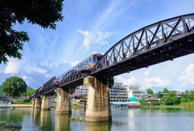 River Kwai Köprüsü, Tayland 'da Kanchanaburi' nin ikinci dünya savaşı demiryolu hattı tarihi.