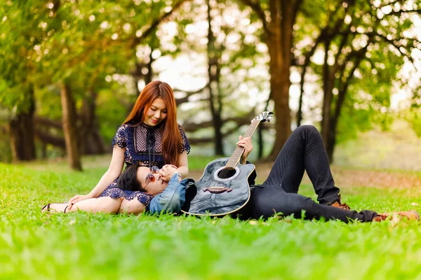 Portrait Asian Young Couple Love Boyfriend Girlfriend Playing Guitar Park — Stock Photo, Image