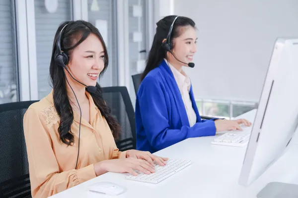 Portrait Beautiful Asian Two Women Working Call Center Operator Headset — Stock Photo, Image