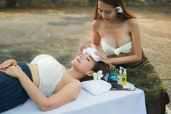 Two Asian Sexy Women Doing Spa Massage Together Outdoor — Stock Photo, Image