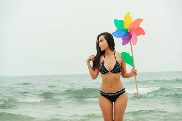 Сексуальная Азиатка Бикини Пляже — стоковое фото
