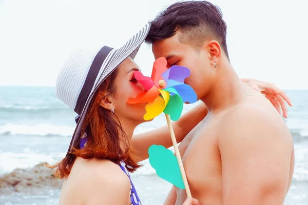 Retrato Casal Asiático Apaixonado Biquíni Sexy Praia Vida Feliz Temporada — Fotografia de Stock