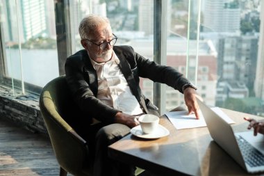 Kafkasyalı iş adamı portresi