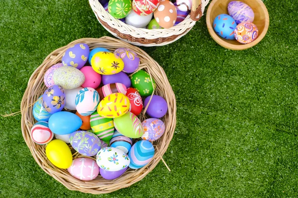 Telur Paskah Berwarna Basket Happy Easter Day Stok Foto Bebas Royalti