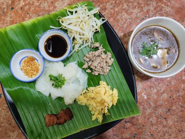 Tayland Yemeği Müsrif Pirinç Eriştesi